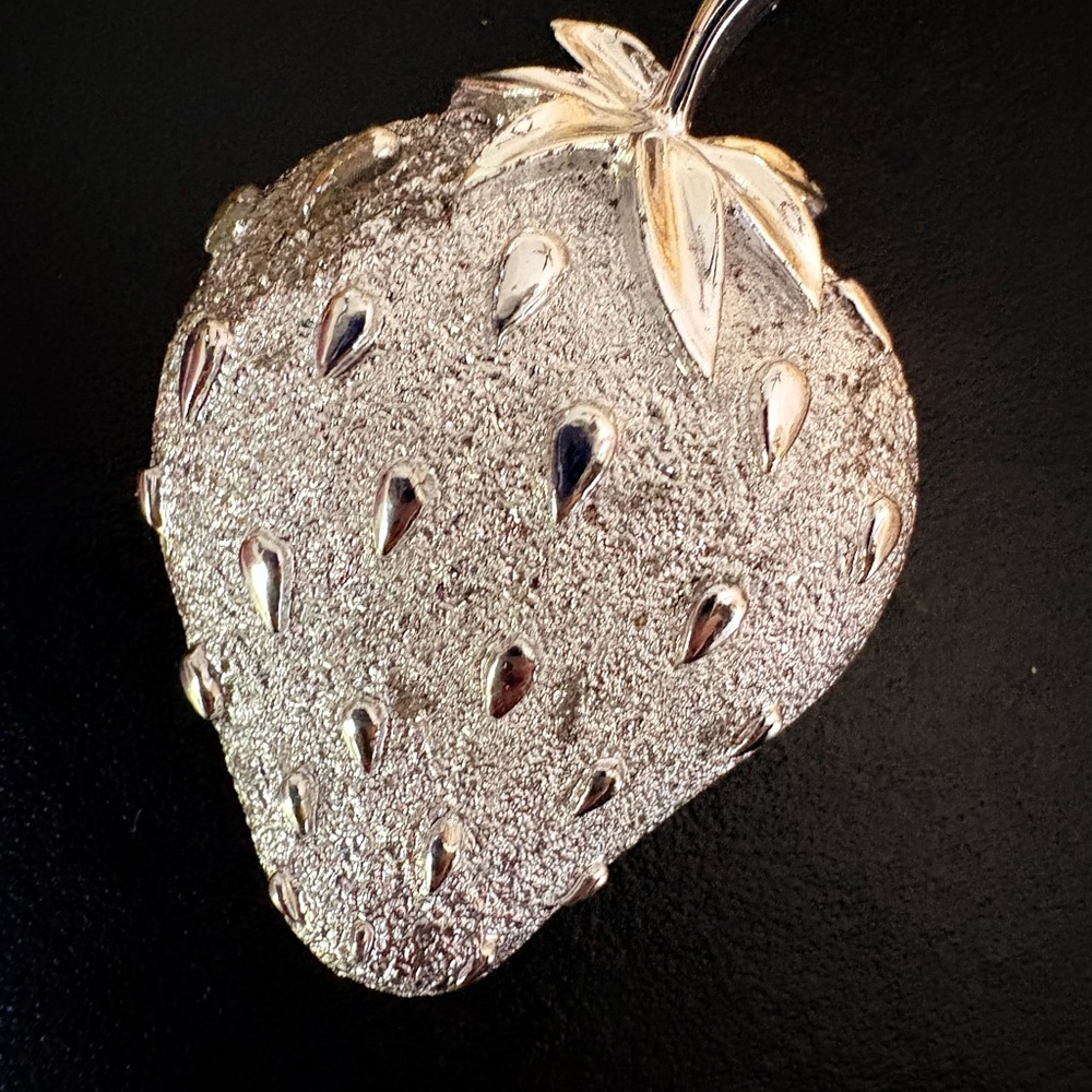 Sarah Coventry Silver Strawberry Brooch